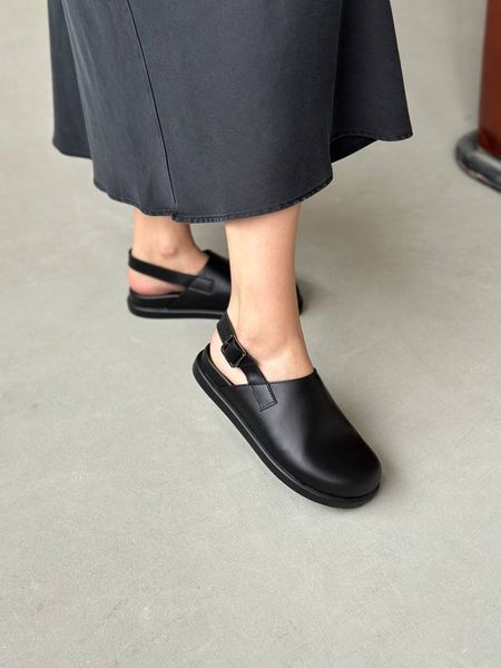 Жіночі чорні шкіряні клоги арт. 0195-1, вигляд підошви